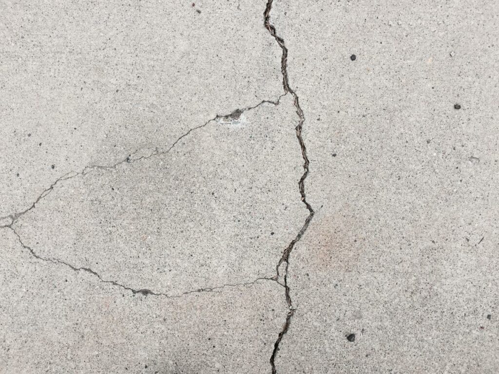 how to fill large cracks in cement driveway Archives ...